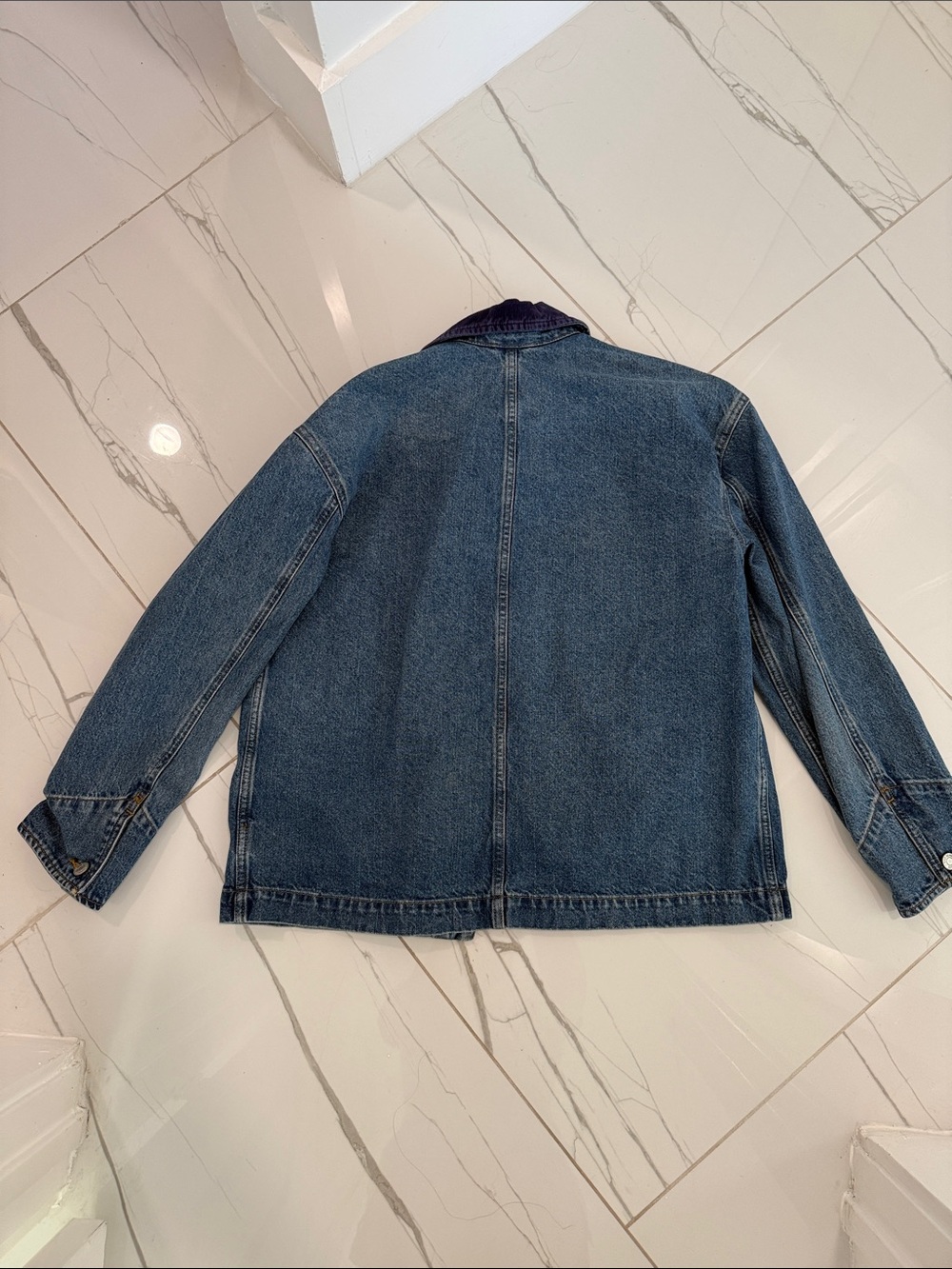 GAP Blue Denim Jacket with Dark Navy Contrast Collar - Picture 3 of 4